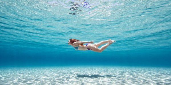 Mơ thấy bơi trong nước có ý nghĩa gì? 