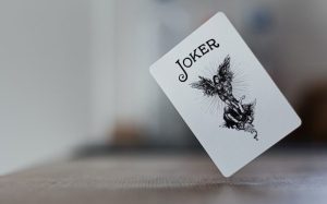 Lá bài Joker là gì? Ý nghĩa và cách chơi trong bộ bài Tây